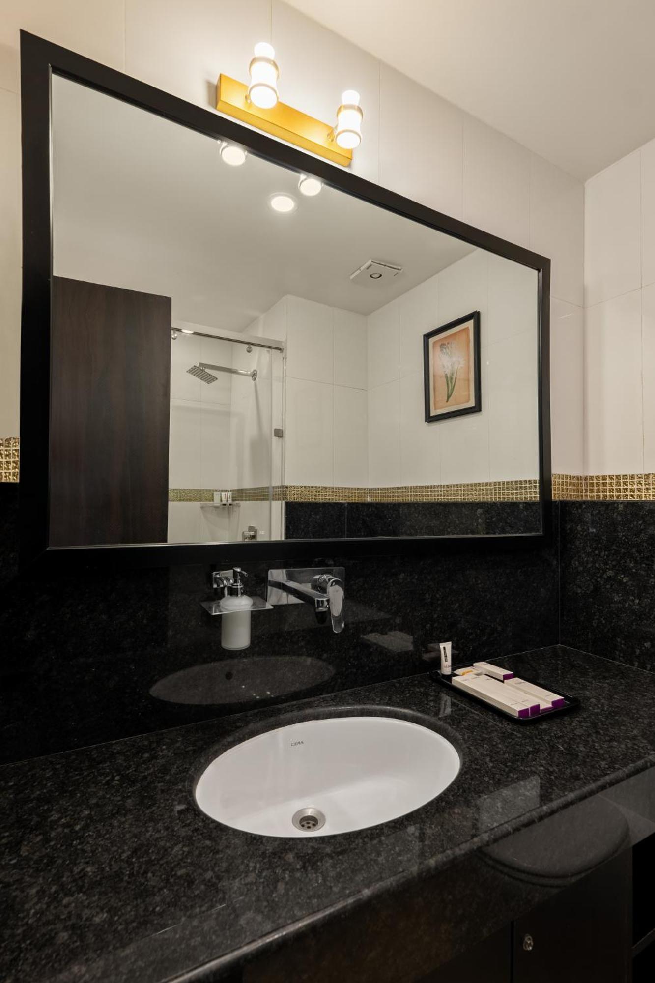 Sterling Balicha Udaipur Hotel Ngoại thất bức ảnh