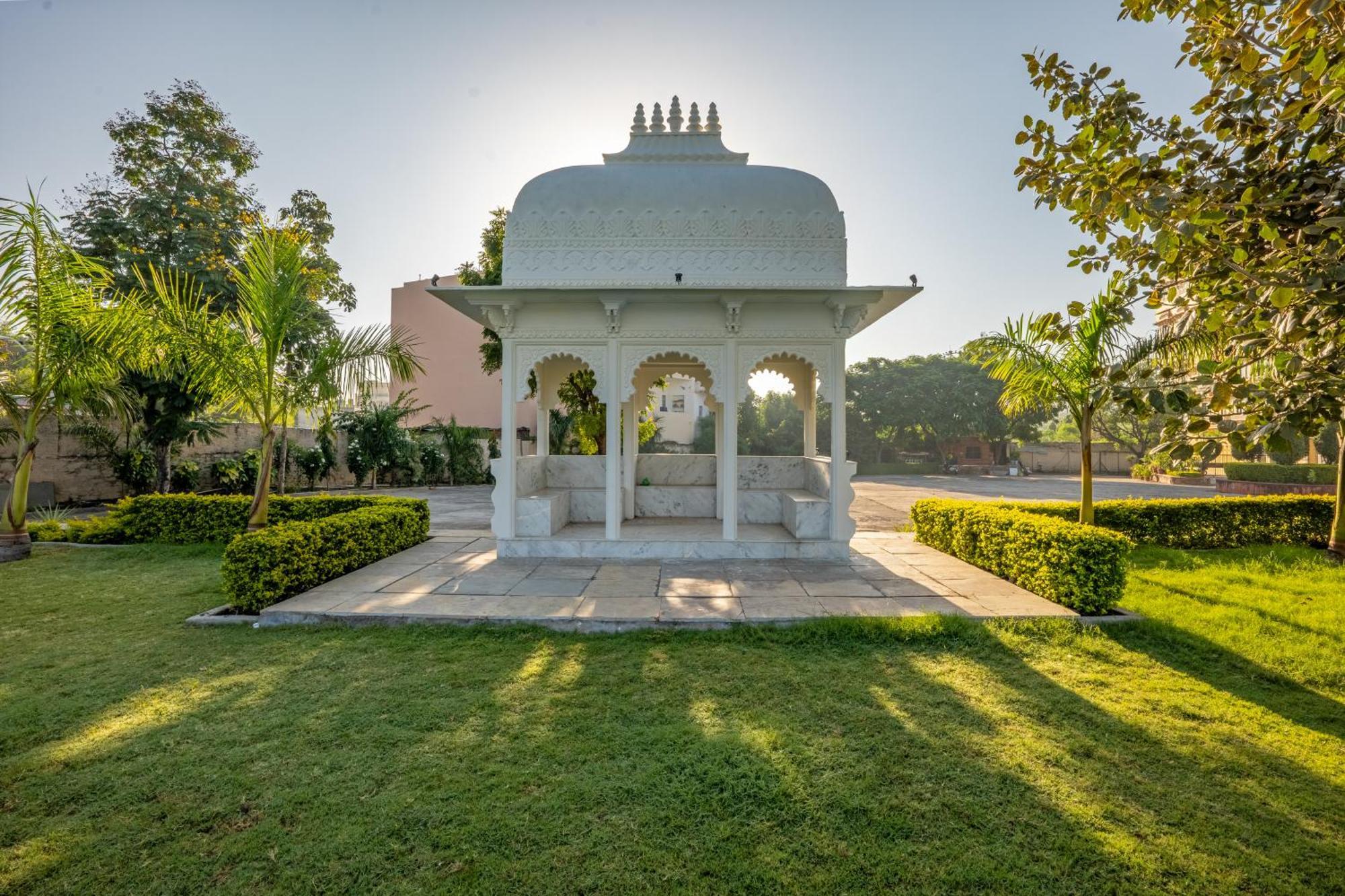 Sterling Balicha Udaipur Hotel Ngoại thất bức ảnh