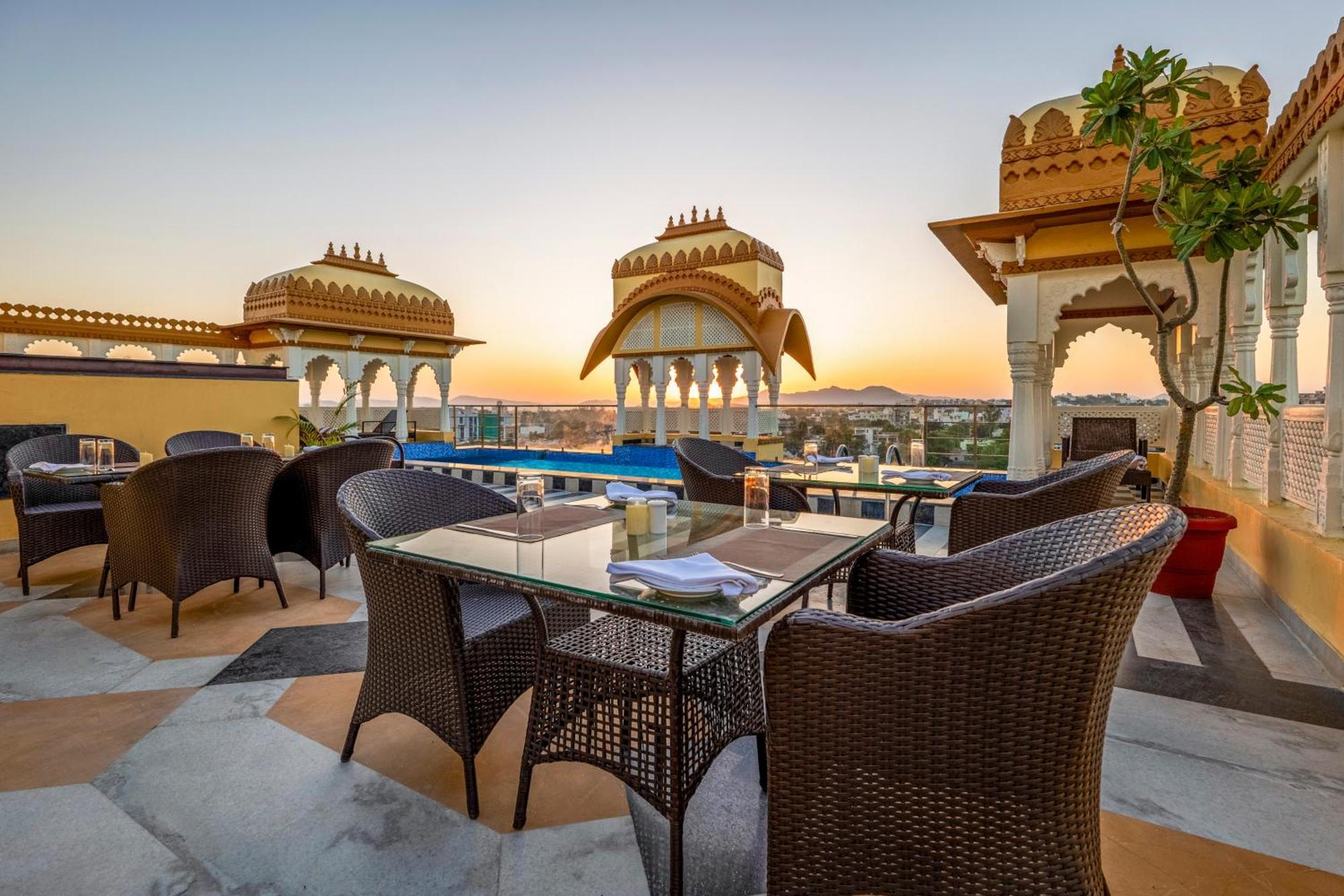 Sterling Balicha Udaipur Hotel Ngoại thất bức ảnh