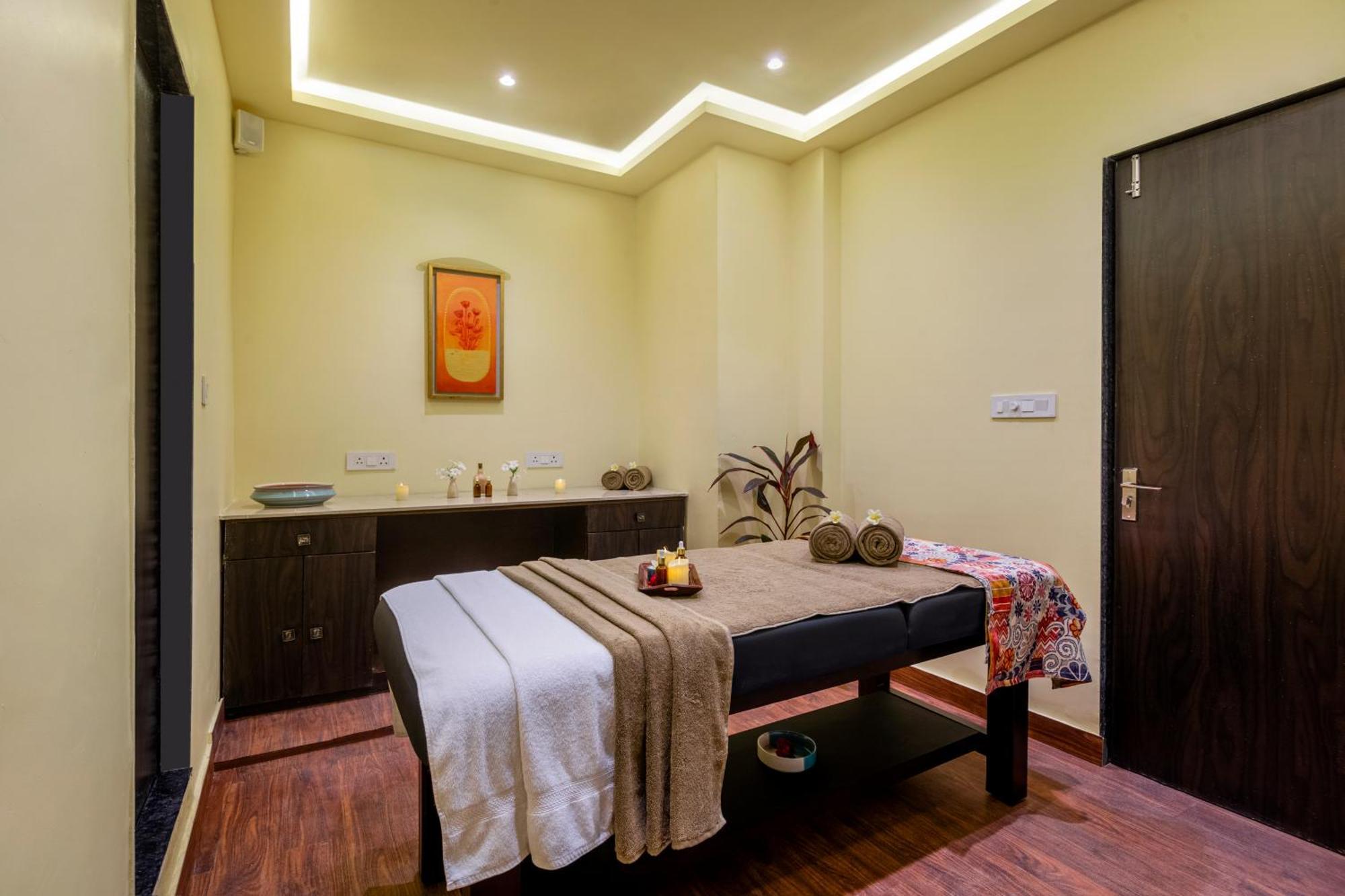Sterling Balicha Udaipur Hotel Ngoại thất bức ảnh